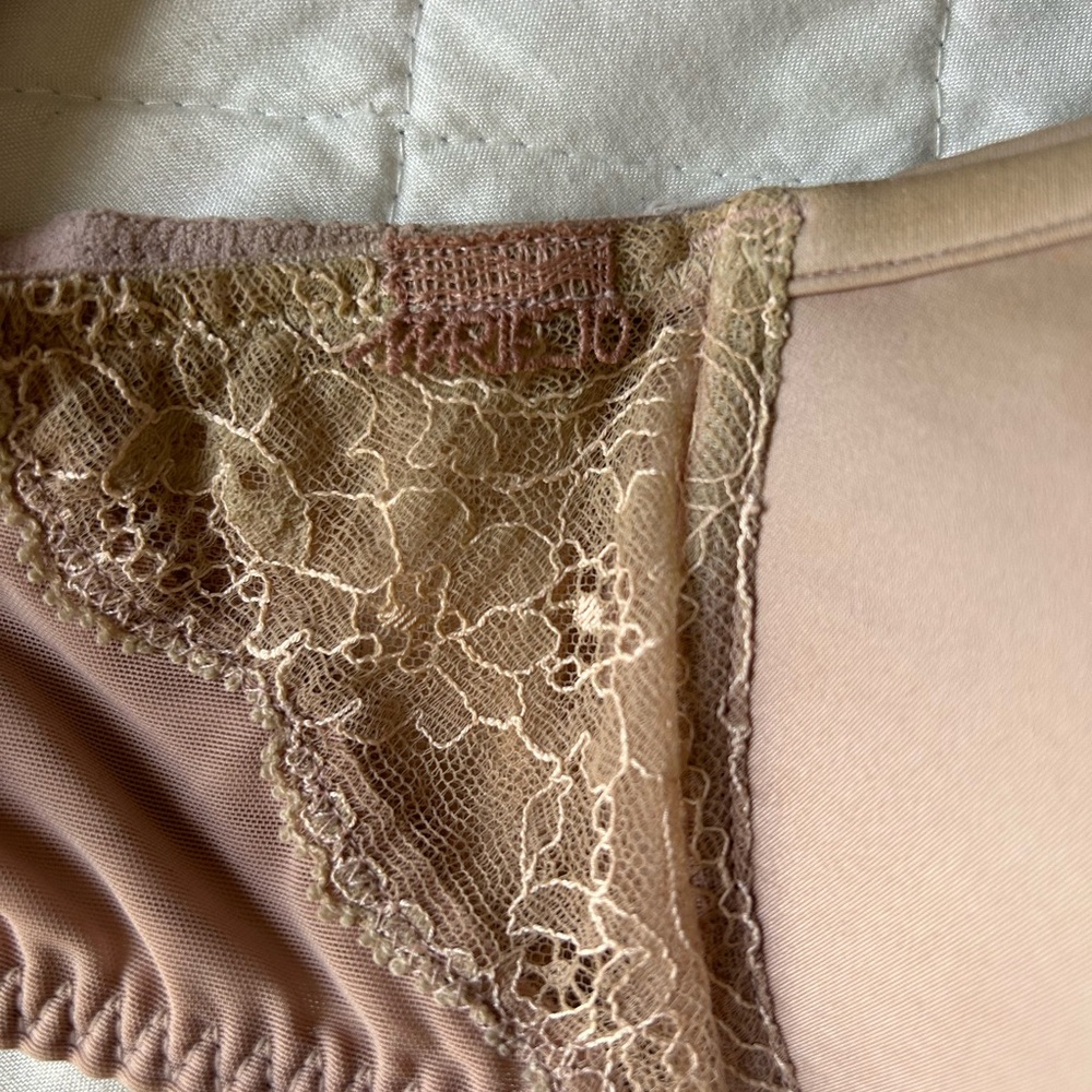 Bra - Picture 10 of 13